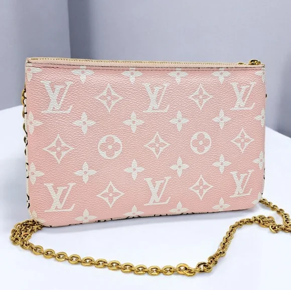 ✨️Authentic Louis Vuitton Monogram Double Zip Pochette Crossbody Bag - Picture 6 of 15